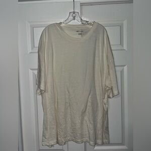NEVER WORN Cream XXL (Juniors) American Eagle T-Shirt